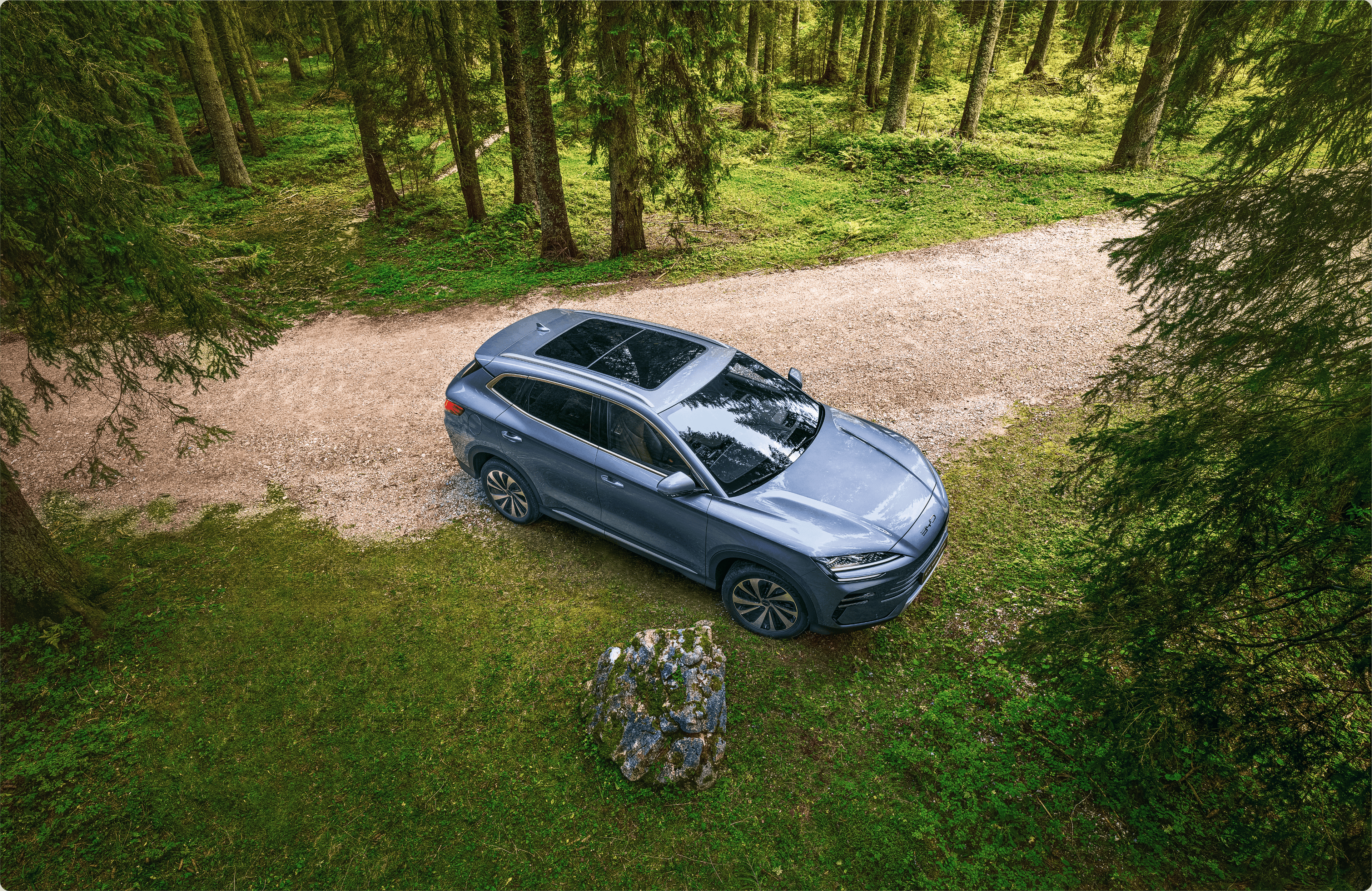 suv-byd SUV BYD gris, symbole de l’engagement écologique et durable de la marque