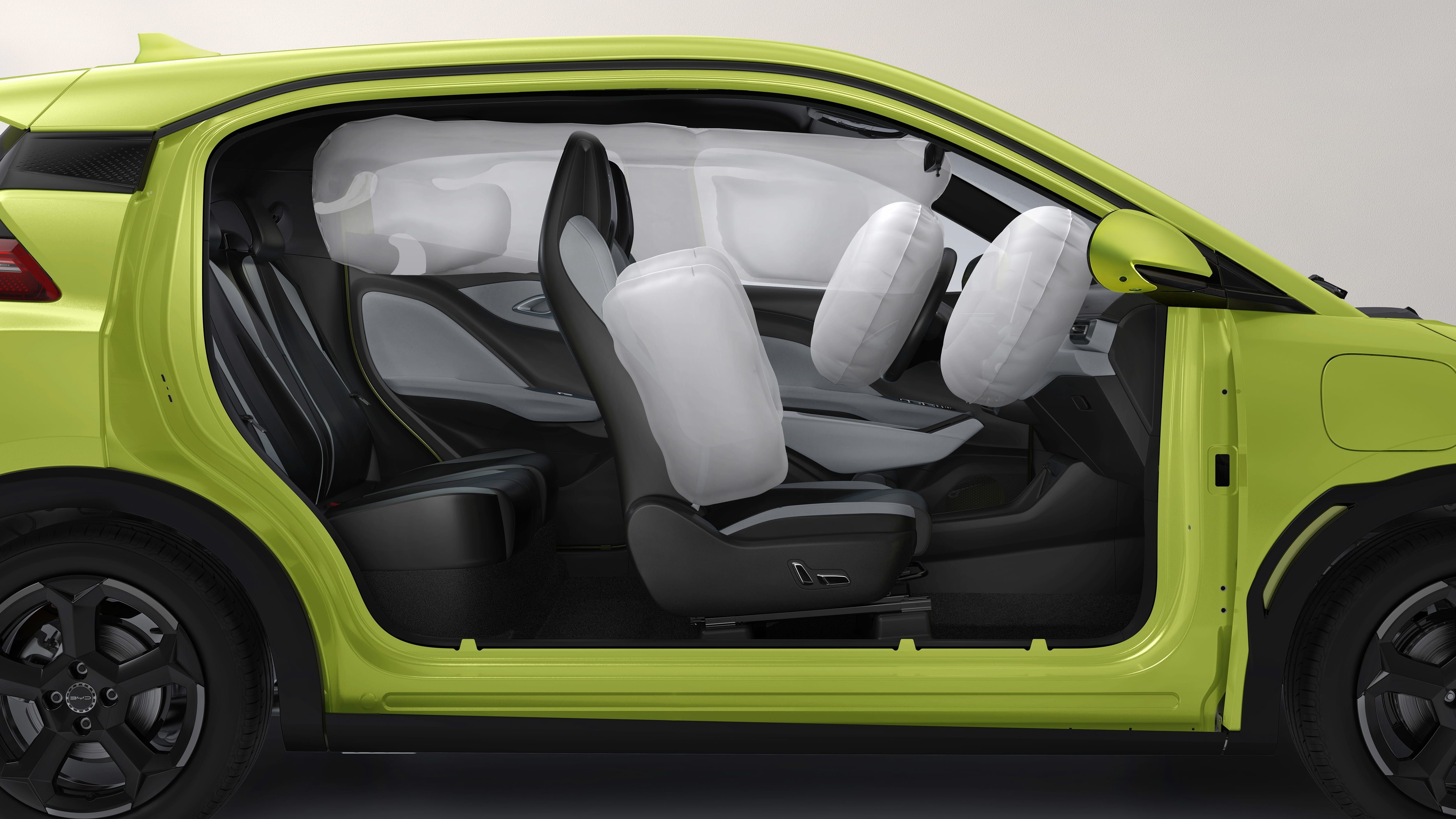 byd-dolphin-surf-airbags Intérieur BYD Dolphin Surf avec airbags déployés